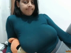 Desi BIG Juggs mommy Private Cam Show Masturbation