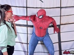 Grosser schwanz, Blasen, Braunhaarige, Schwanz, Reif, Milf, Ablutschen