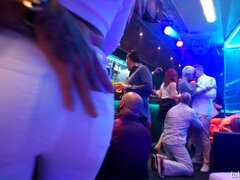 お尻, デカ尻, デカパイ, 酔っぱらう, 手コキする, ハードコア, オージー, オマンコ