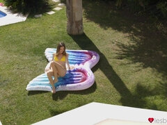 Lécher le cul, Bikini, Brunette brune, Seins naturels, De plein air, Chatte, Russe, Nénés