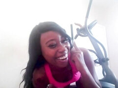 Gros cul, Noir ébène, Béant, Branlette thaïlandaise, Masturbation, Mère que j'aimerais baiser, Seins naturels, Solo