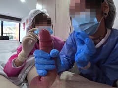 Geschnappt, Schwanz, Frau frau mann, Wichsen, Latina, Krankenschwester, Pov, Flotter dreier