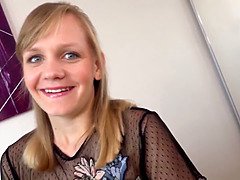 Braunhaarige, Pummelig, Kehlenfick, Hundestellung, Fetisch, Hardcore, Riesenschwanz, Lecken