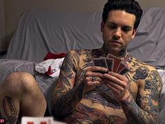 Lieveling, Grote mammen, Bruinharig, Handbeurt, Hardcore, Rijpe lesbienne, Moeder die ik wil neuken, Tieten likken