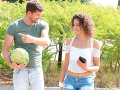 フェラチオ, 茶髪の, 手コキする, キス, ガリガリ, ストリッピング, ティーン, オッパイの