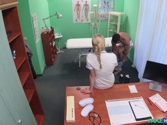 Leie, Blasen, Arzt, Hundestellung, Aufs gesicht abspritzen, Handjob, Krankenschwester, Uniform