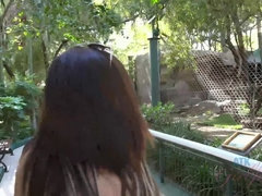 Leie, Bad, Braunhaarige, Freundin, Masturbation, Höschen, Pov, Öffentlich