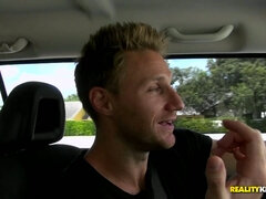 Gros seins, Blonde, Plantureuse, Mère que j'aimerais baiser, Maman, Fumer, Softcore, Allumeuse