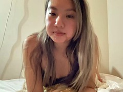 Amateur, Asiatique, Blonde, Coréenne, Softcore, Solo, Webcam