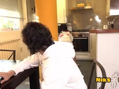 18 jahre, Grosser arsch, Grosser schwanz, Blasen, Knallhart, Indisch, Rau, Schlucken