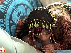 Grote lul, Vies, Latijnse vrouw, Slipje, Klein, Kut duiken, Schreeuwen, Tieten likken