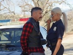 Amateur, Culo, Verga grande, Coche, Pareja, Sexo duro, Tetas naturales, Policía