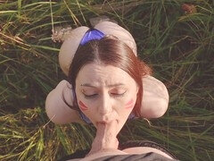 Grosser arsch, Grosser schwanz, Blasen, Braunhaarige, Viele männer bespritzen eine frau, Spermaladung, Handjob, Öffentlich