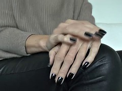 Noire, Noir ébène, Doigter, Allemand, Cuir, Masturbation, Solo, Nénés