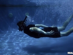 Américain, Belle grosse femme bgf, Grosse bite, Bikini, Sucer une bite, Mère que j'aimerais baiser, Maigrichonne, Fessée