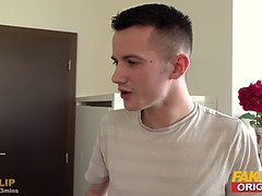 Blasen, Betrug, Freundin, Italienisch, Orgasmus, Zierlich, Dusche, Schwestern