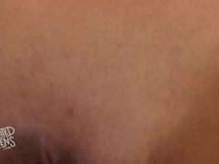 18 ans, Amateur, Sucer une bite, En levrette, Doigter, Première fois, Pov, Timide