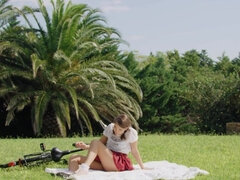 Lieveling, Bruinharig, Vrouw, Vingeren, Hd, Buiten, Russisch, Alleen