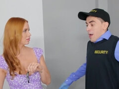 Mamada, Corridas faciales, Madres para coger, Estrella porno, Pelirrojo