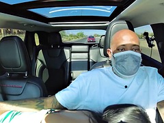 Grosse bite, Sucer une bite, Voiture, Éjaculation interne, Noir ébène, Chevaucher, Nénés, Épouse