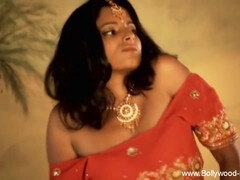 Arabisch, Aziatisch, Bruinharig, Indisch, Moeder die ik wil neuken, Meesteres, Kut duiken, Alleen