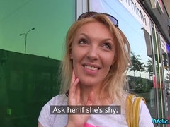 Rubia, Mamada, Corridas, Estilo perrito, Corridas faciales, Al aire libre, Público, Coño