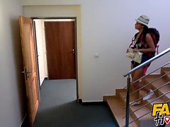 Брюнетки, Смазливые, Глубокая глотка, Европейки, Забавное, Трусики, Сквиртинг, Тугие