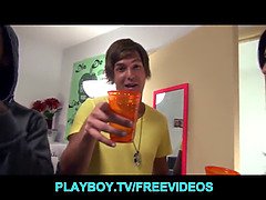 Amateur, Sucer une bite, Dortoir, Hd, Douche, Fils, Plan cul à trois, Mouillée