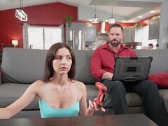 美女, デカ尻, デカパイ, 茶髪の, 家族, 手コキする, 淫乱熟女, 義母