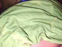 Tante, Schlafzimmer, Hochschule, Spermaladung, Handjob, Hausfrau, Indisch, Stiefmutter