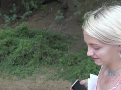 Sperma im mund, Aufs gesicht abspritzen, Flashen, Freundin, Handjob, Orgasmus, Im freien, Öffentlich