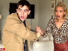 Lieveling, Blond, Bruinharig, Hd, Orgasme, Schreeuwen, Spaans, Trio