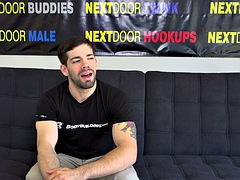 Hairy amateur sportsman with tattoos jerks off cock in casting video