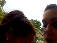 Bikini, Braunhaarige, Lesbisch, Muschi, Hure