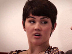 Анальный секс, Минет, Брюнетки, Семяизвержение, Секс без цензуры, Трансы