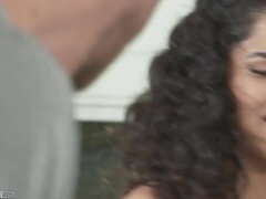 Cul, Gros cul, Gros seins, Sucer une bite, Brunette brune, Queue, Hard