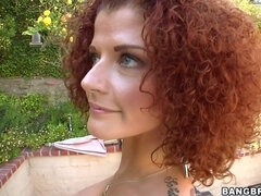 Grosser arsch, Grosser schwanz, Grosse titten, Schwarz, Schwanz, Milf, Im freien, Rotschopf