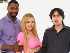 Grote lul, Grote mammen, Blond, Pijpbeurt, Man die toekijkt, Lul, Hondjeshouding, Interraciaal