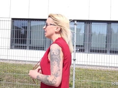 Enthousiasteling, Rondborstig, Vies, Vies praten, Duits, Hardcore, Realiteit, Tiener