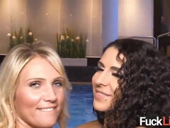 Dual ejaculation at the motel pool