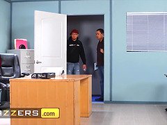 Verga grande, Morena, Garganta profunda, Estilo perrito, Gafas, Hd, Lamidas, Coño