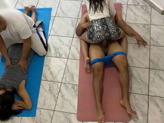 Braunhaarige, Gehörnter ehemann, Schwanz, Ehemann, Japanische massage, Massage, Milf, Ehefrau