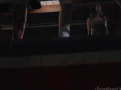 Cunnilingus, Culo, Rubia, Gimnasio, Besar, Lesbiana, Al aire libre, Lucha