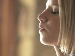 Chica, Rubia, Lencería, Masturbación, Cabello corto