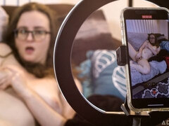 Wohlbeleibte schöne frauen, Blasen, Hundestellung, Fett, Brille, Handjob, Jungendliche (18+), Hässlich