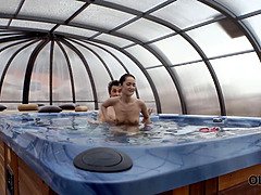 Blasen, Braunhaarige, Papi, Freundin, Hd, Pool, Rasiert, Jungendliche (18+)