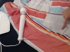 18, 素人, 茶髪の, オーガズム, 剃毛, ティーン, おもちゃ, バイブレーター
