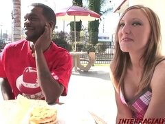 18 летние, Большой член, Блондинки, Семяизвержение, Межрасовый секс, Чудовищные размеры, Крошечные, Сосущие
