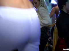 Amateur, Rubia, Cuero, Lesbiana, Fiesta, Montar, Falda, Chupando