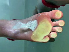 Femdom, Footjob